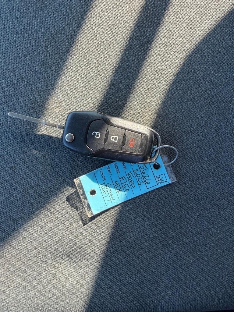 Ford F-150 XL 2WD SuperCrew 5.5' Box 2023