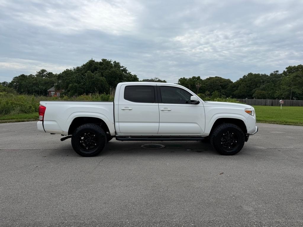 Toyota Tacoma SR Double Cab 5' Bed I4 4x2 AT (Natl) 2017