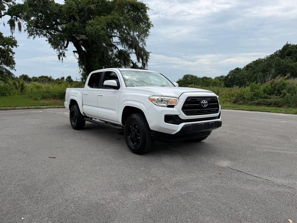 Toyota Tacoma SR Double Cab 5' Bed I4 4x2 AT (Natl) 2017