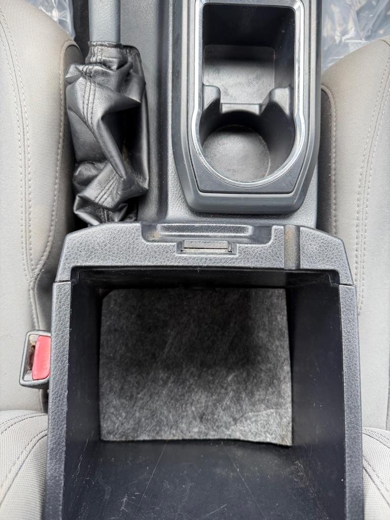 Toyota Tacoma SR Double Cab 5' Bed I4 4x2 AT (Natl) 2017