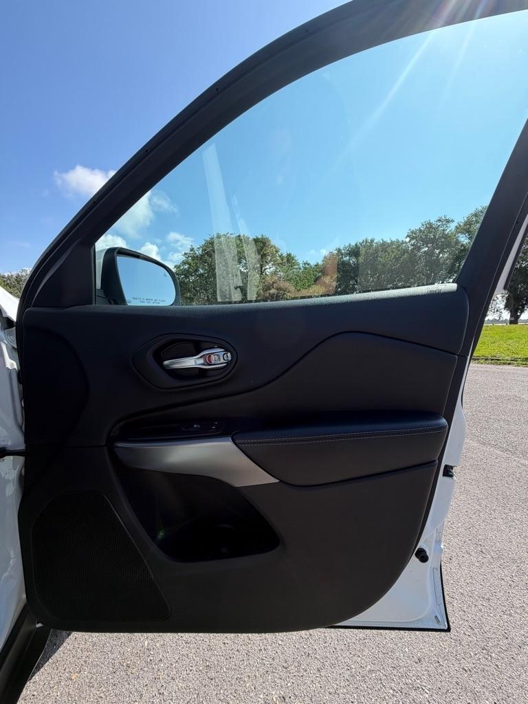 Jeep Cherokee Latitude Plus 4x4 2019