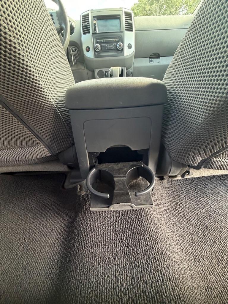 Nissan Frontier 2WD Crew Cab SWB Auto SV 2015