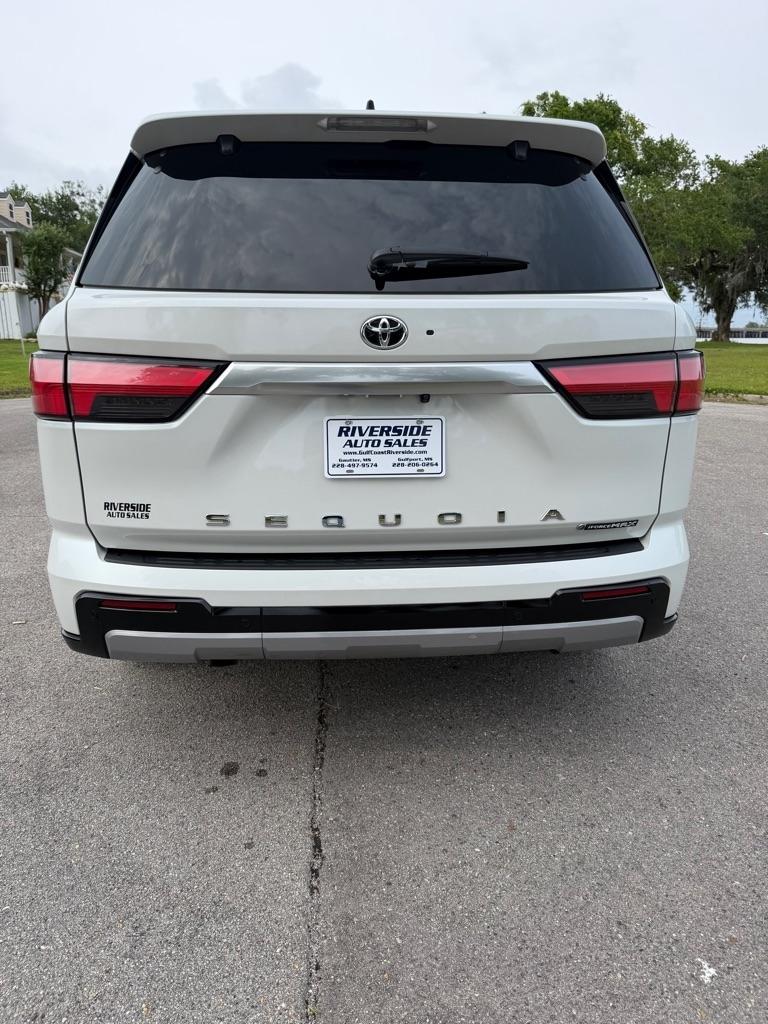 Toyota Sequoia  2025