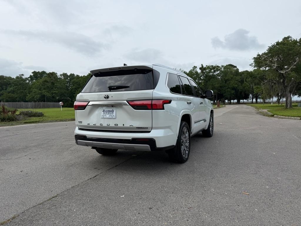 Toyota Sequoia  2025