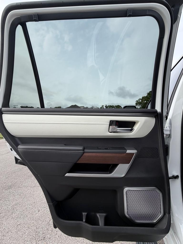 Toyota Sequoia  2025