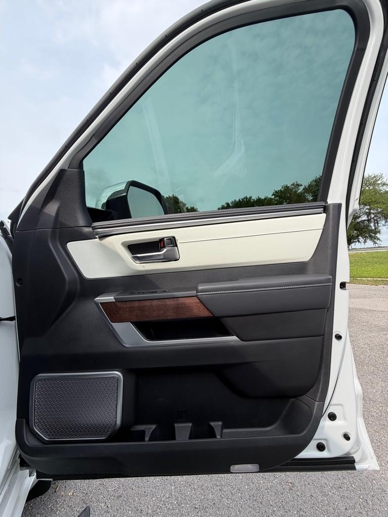 Toyota Sequoia  2025