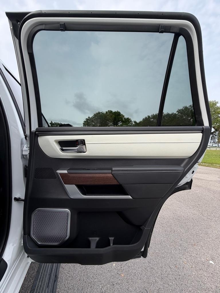 Toyota Sequoia  2025