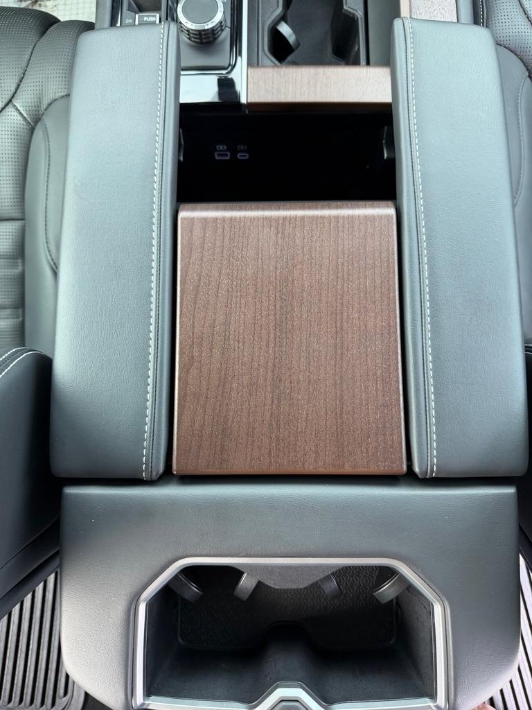 Toyota Sequoia  2025