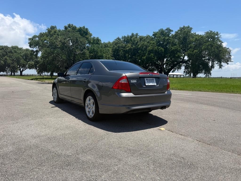 Ford Fusion 4dr Sdn SE FWD 2011