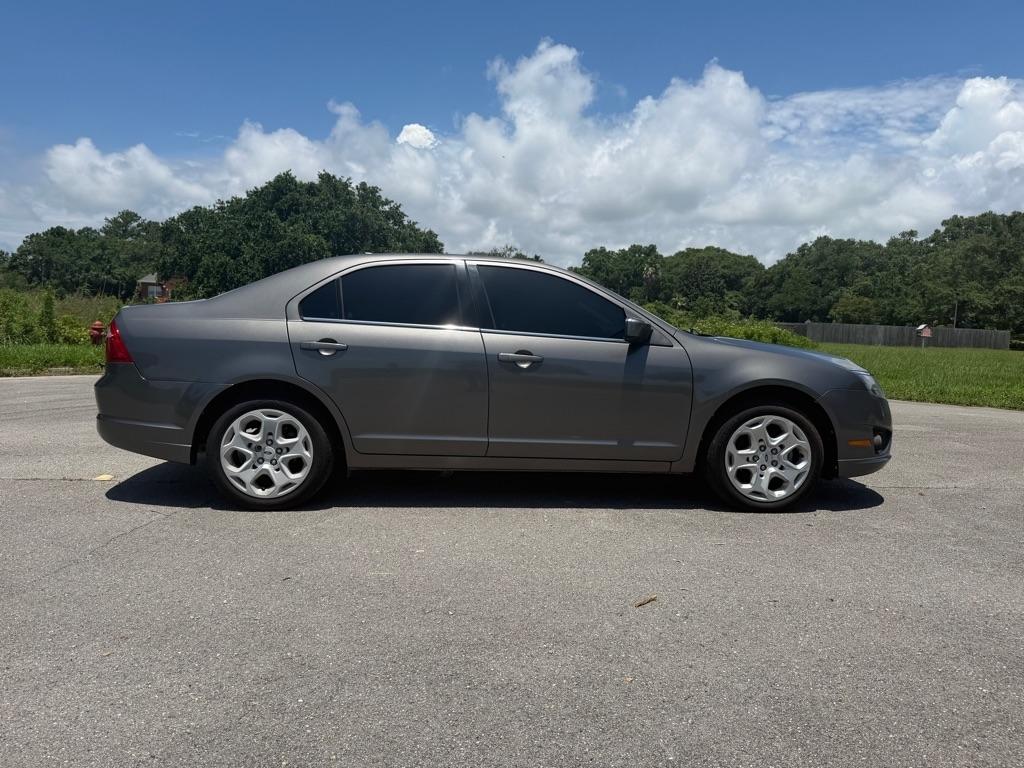 Ford Fusion 4dr Sdn SE FWD 2011