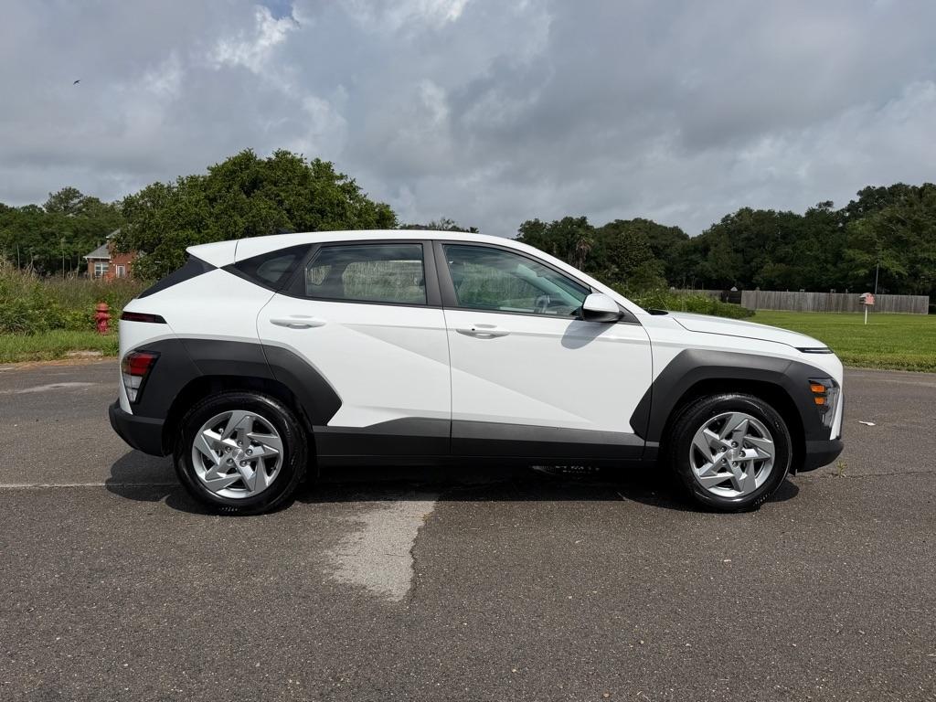 Hyundai Kona SE FWD 2026