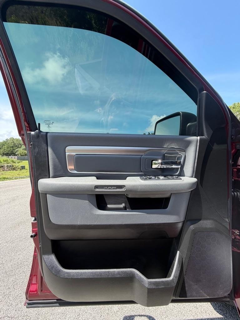RAM 1500 Classic Big Horn 4x2 Crew Cab 6'4" Box 2019