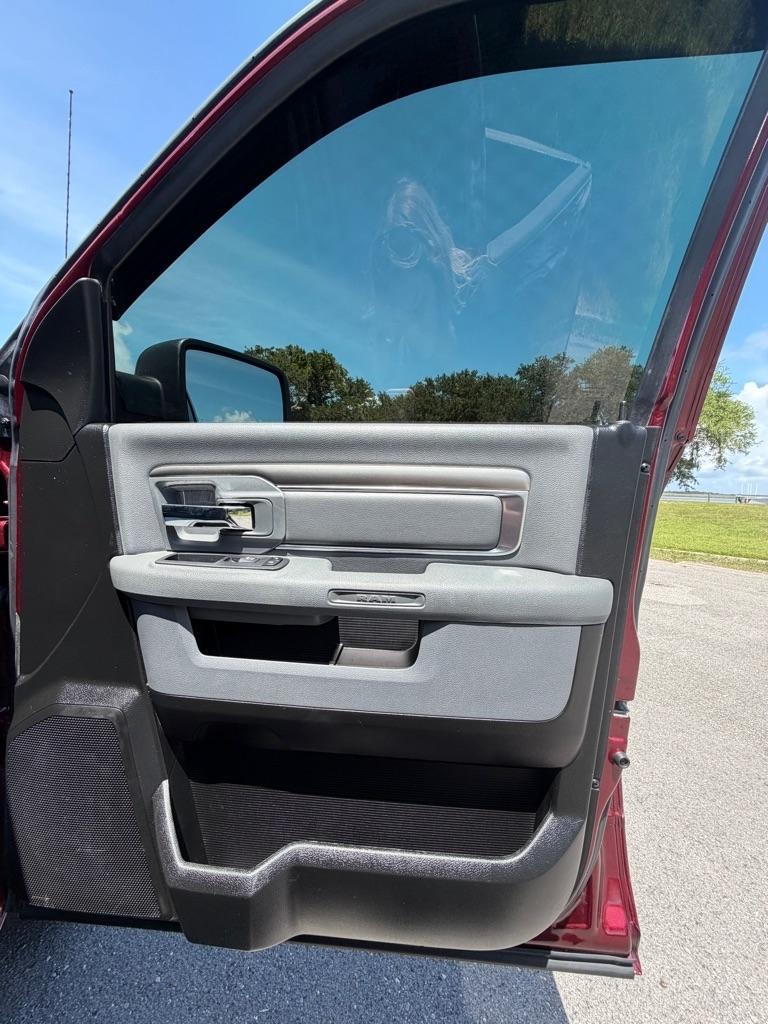 RAM 1500 Classic Big Horn 4x2 Crew Cab 6'4" Box 2019