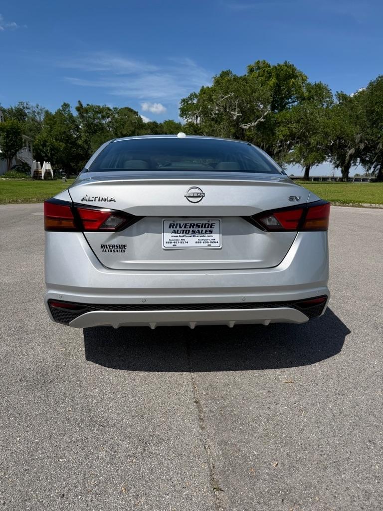 Nissan Altima 2.5 SV Sedan 2024