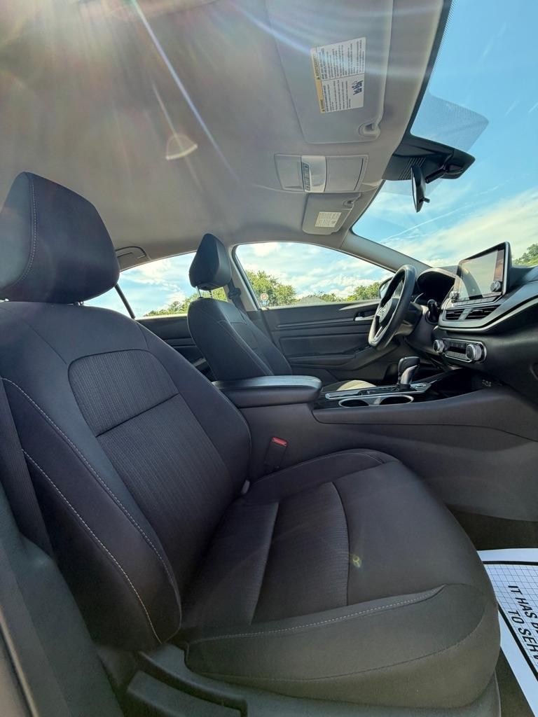 Nissan Altima 2.5 SV Sedan 2024