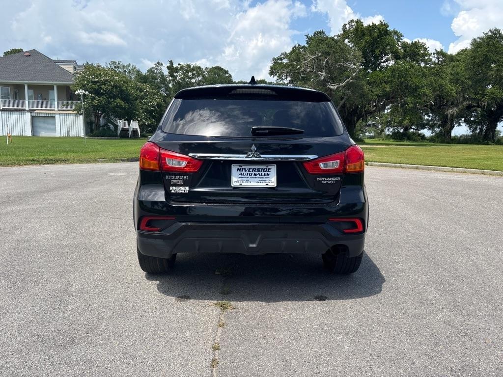 Mitsubishi Outlander Sport ES 2.0 CVT 2018