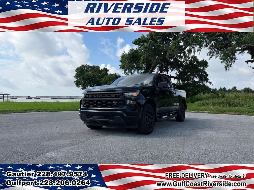 2023 Chevrolet Silverado 1500 2WD Double Cab 147" Custom