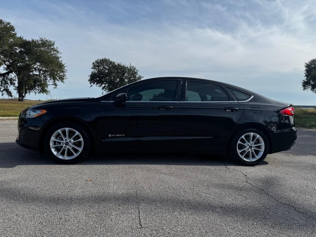 Ford Fusion Hybrid SE FWD 2019