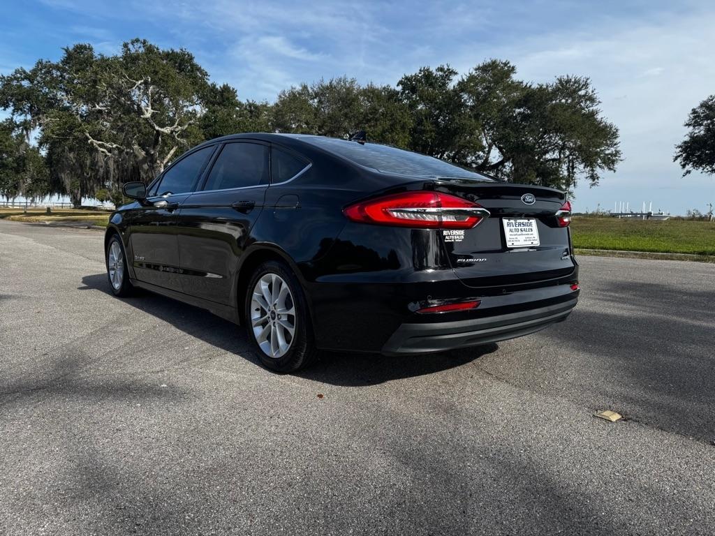 Ford Fusion Hybrid SE FWD 2019