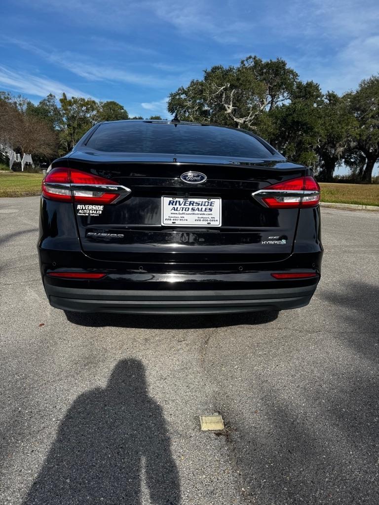 Ford Fusion Hybrid SE FWD 2019