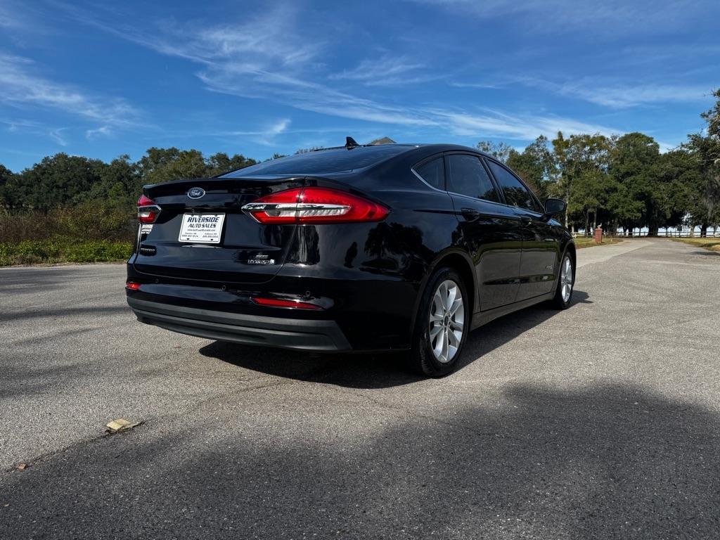 Ford Fusion Hybrid SE FWD 2019