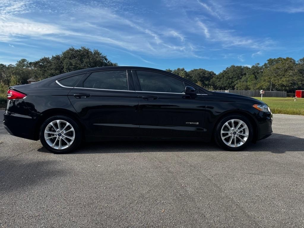 Ford Fusion Hybrid SE FWD 2019