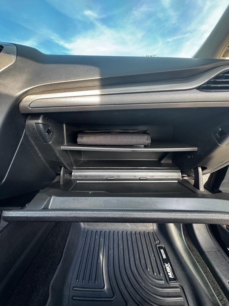 Ford Fusion Hybrid SE FWD 2019