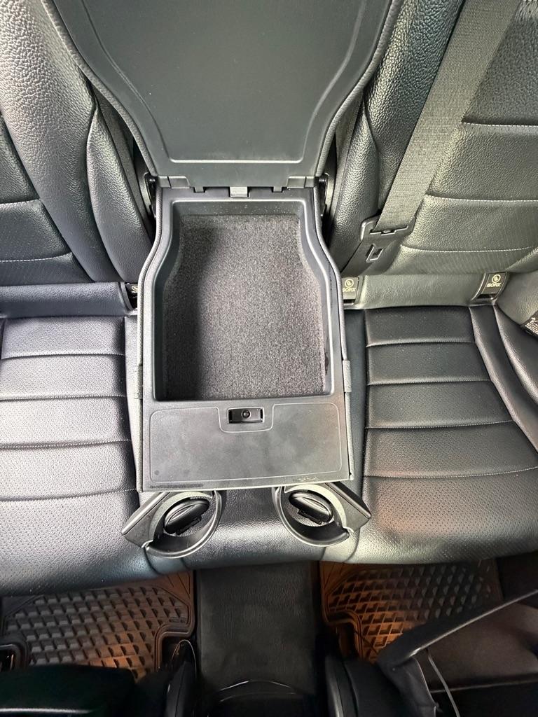 Mercedes-Benz C-Class 4dr Sdn C 300 Luxury 4MATIC 2015