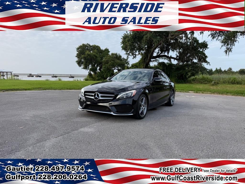 2015 Mercedes-Benz C-Class 4dr Sdn C 300 Luxury 4MATIC