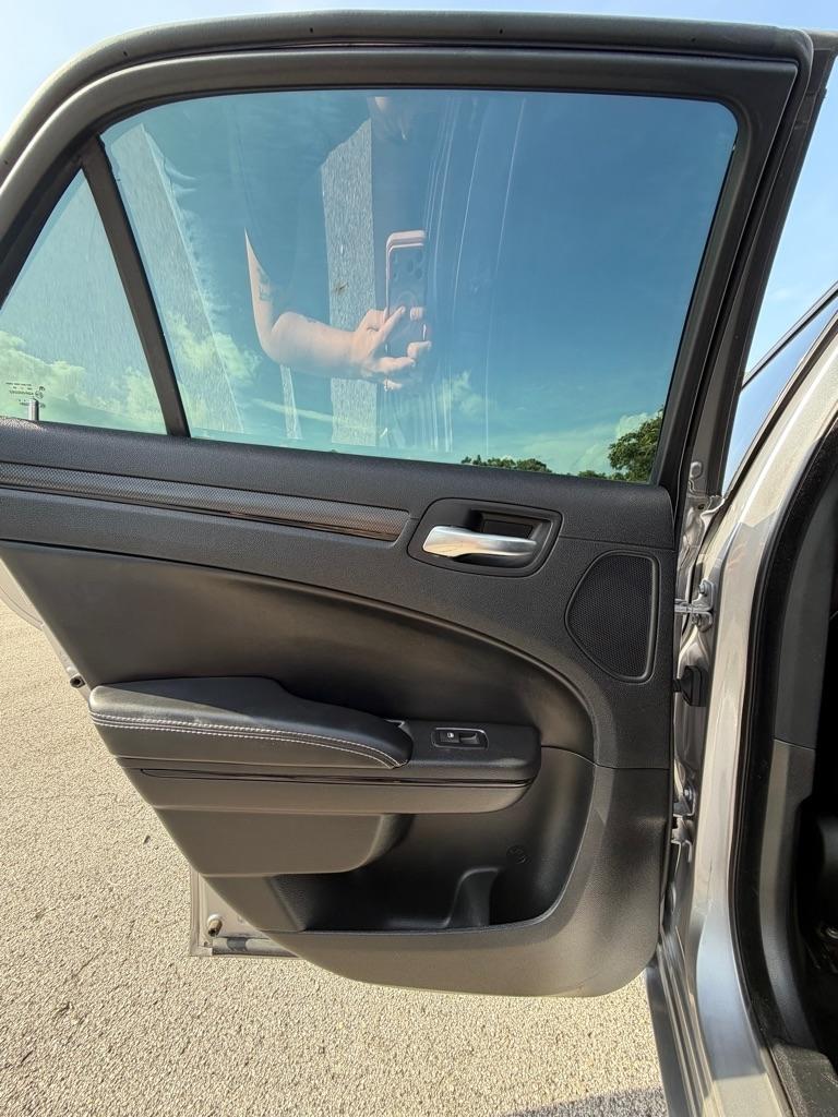Chrysler 300 4dr Sdn 300S RWD 2014