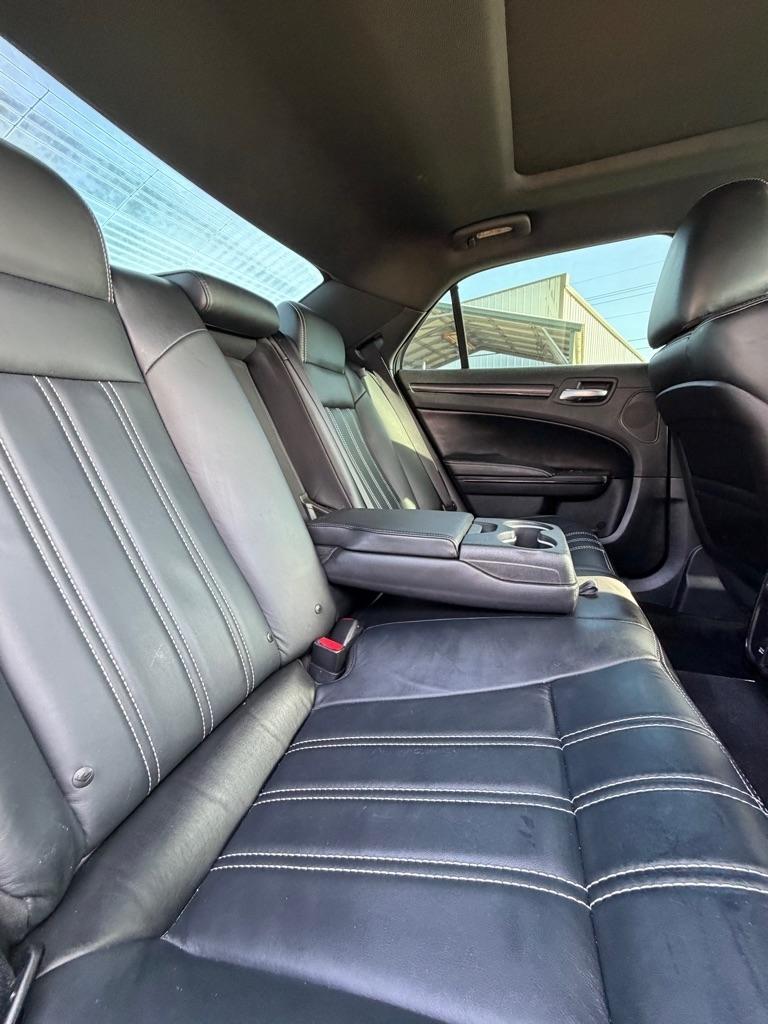 Chrysler 300 4dr Sdn 300S RWD 2014