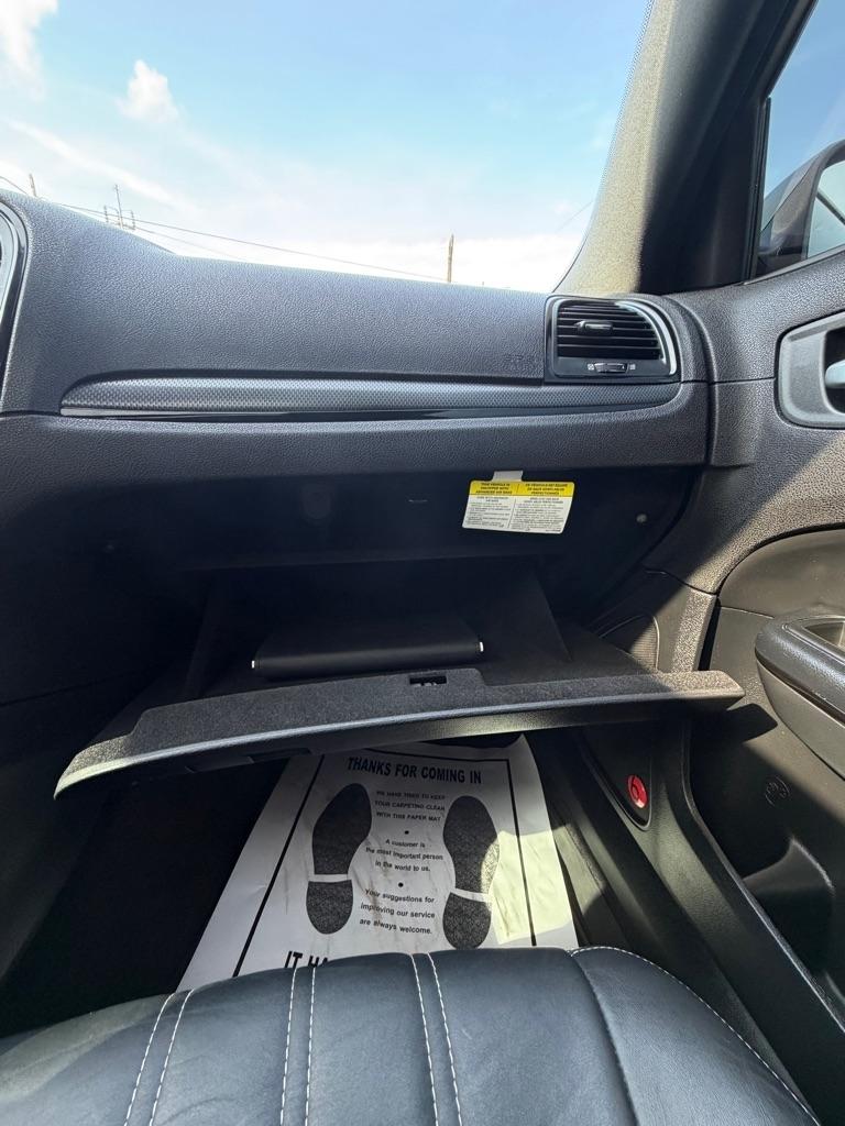 Chrysler 300 4dr Sdn 300S RWD 2014