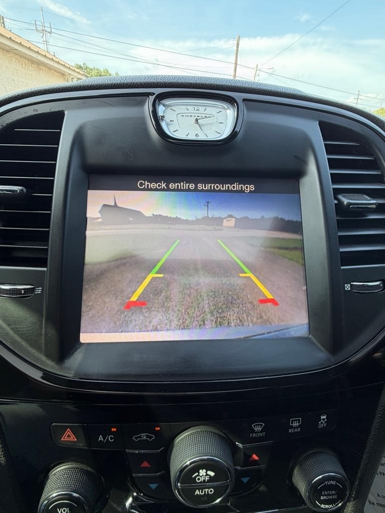 Chrysler 300 4dr Sdn 300S RWD 2014
