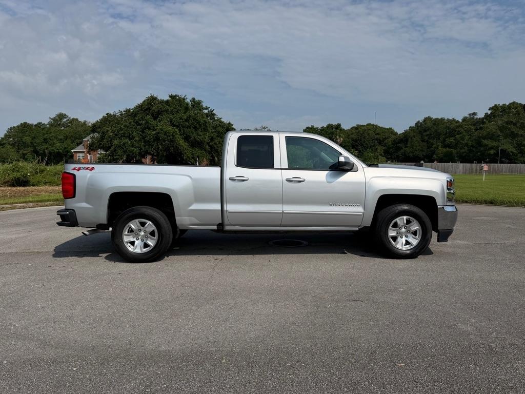 Chevrolet Silverado 1500 4WD Double Cab 143.5" LT w/1LT 2018