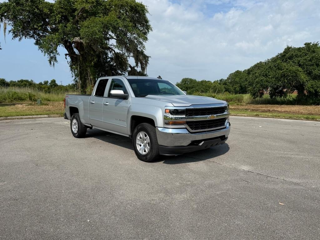 Chevrolet Silverado 1500 4WD Double Cab 143.5" LT w/1LT 2018