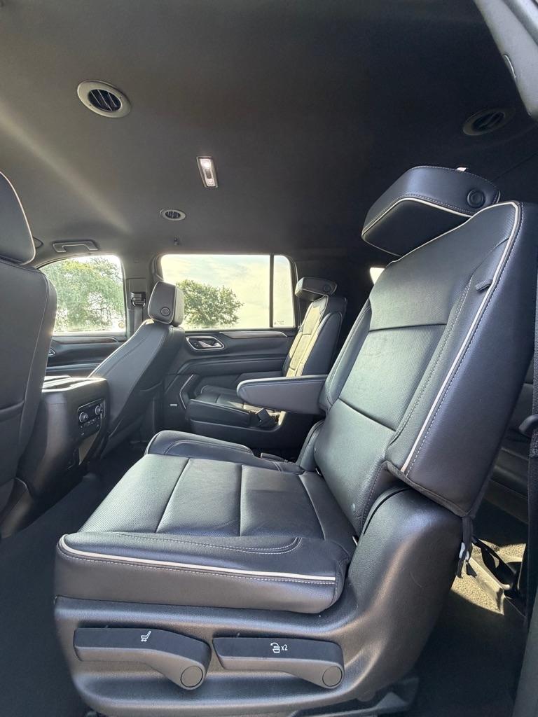 Chevrolet Suburban 4WD 4dr Premier 2023
