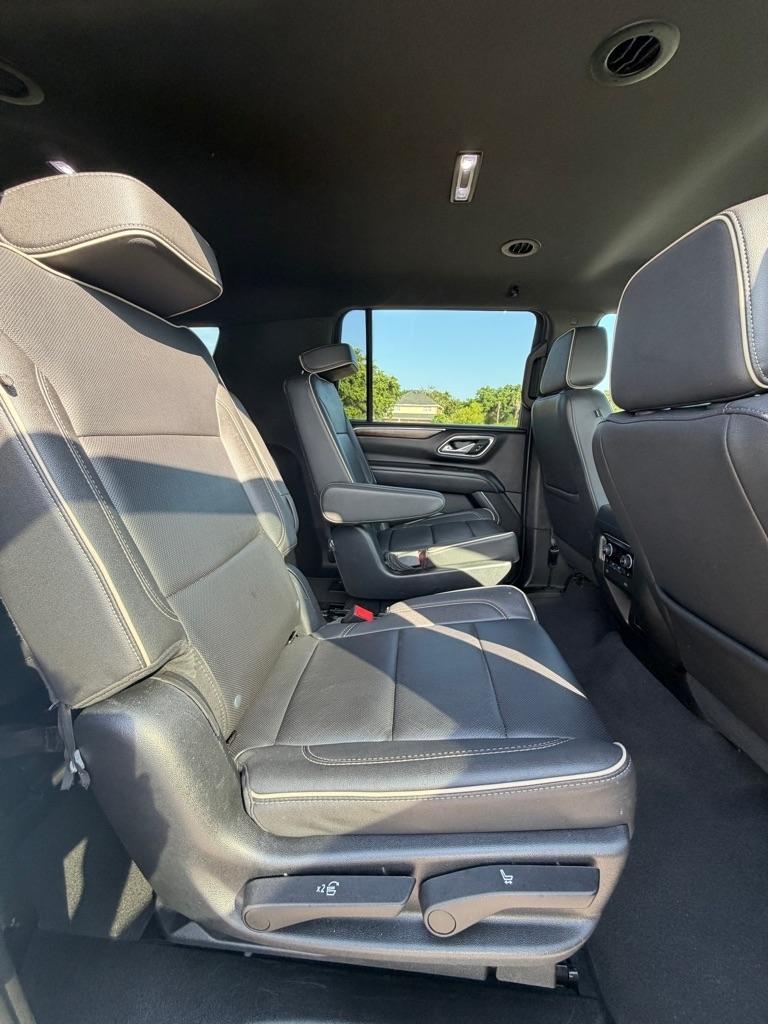 Chevrolet Suburban 4WD 4dr Premier 2023