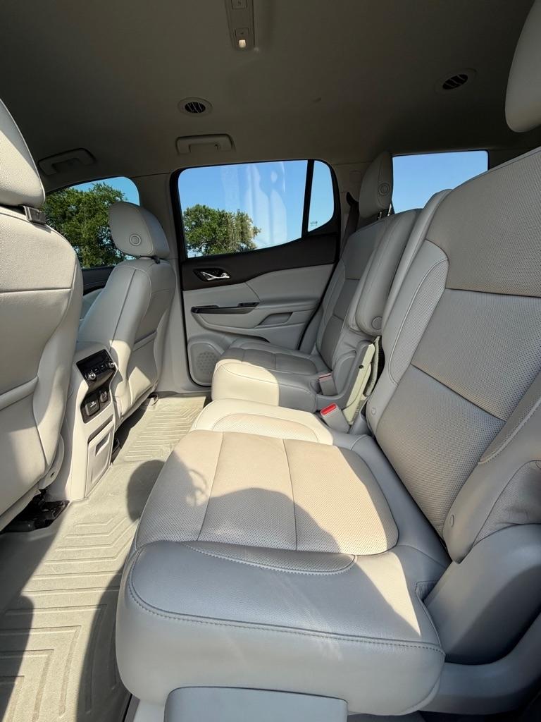 GMC Acadia FWD 4dr SLT w/SLT-1 2019