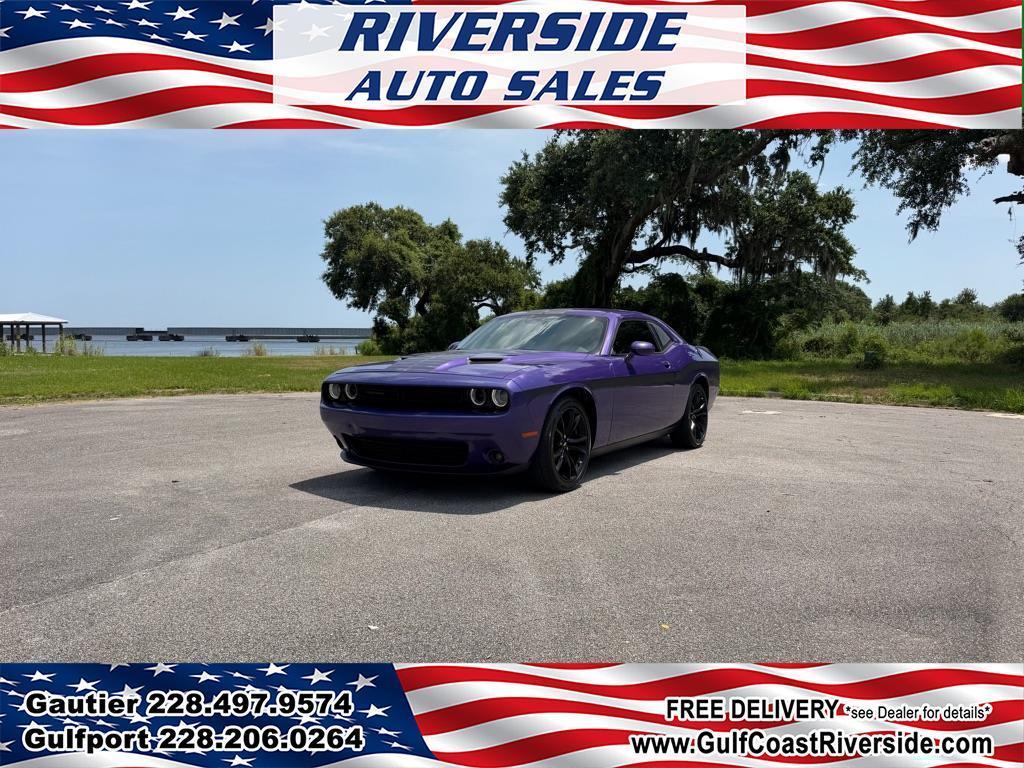 2018 Dodge Challenger SXT RWD