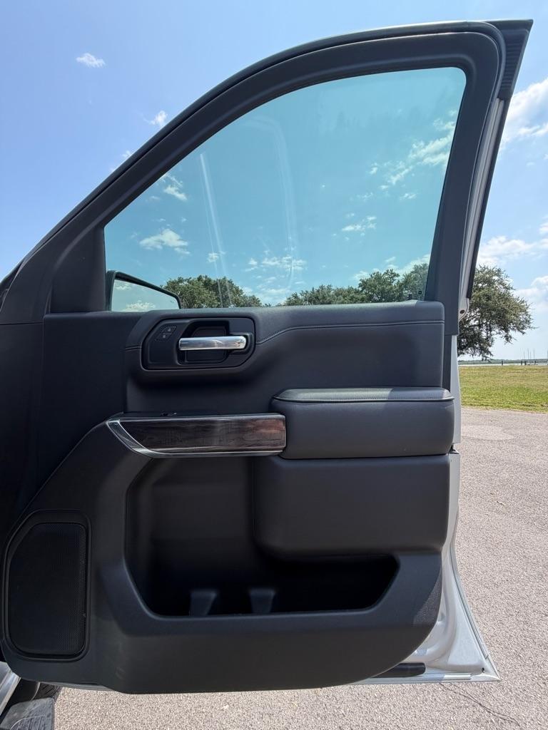 Chevrolet Silverado 1500 4WD Crew Cab 147" LTZ 2021