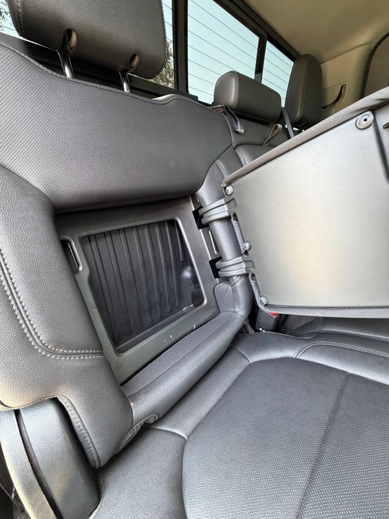 GMC Sierra 1500 4WD Crew Cab 147" SLT 2021