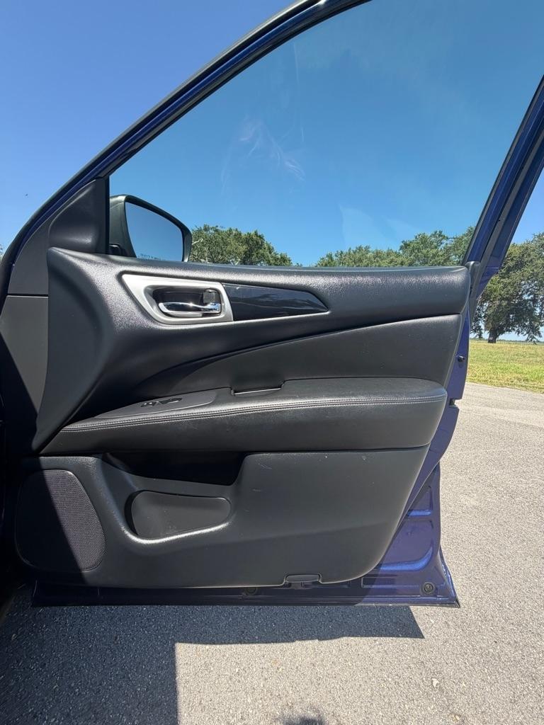 Nissan Pathfinder FWD S 2019