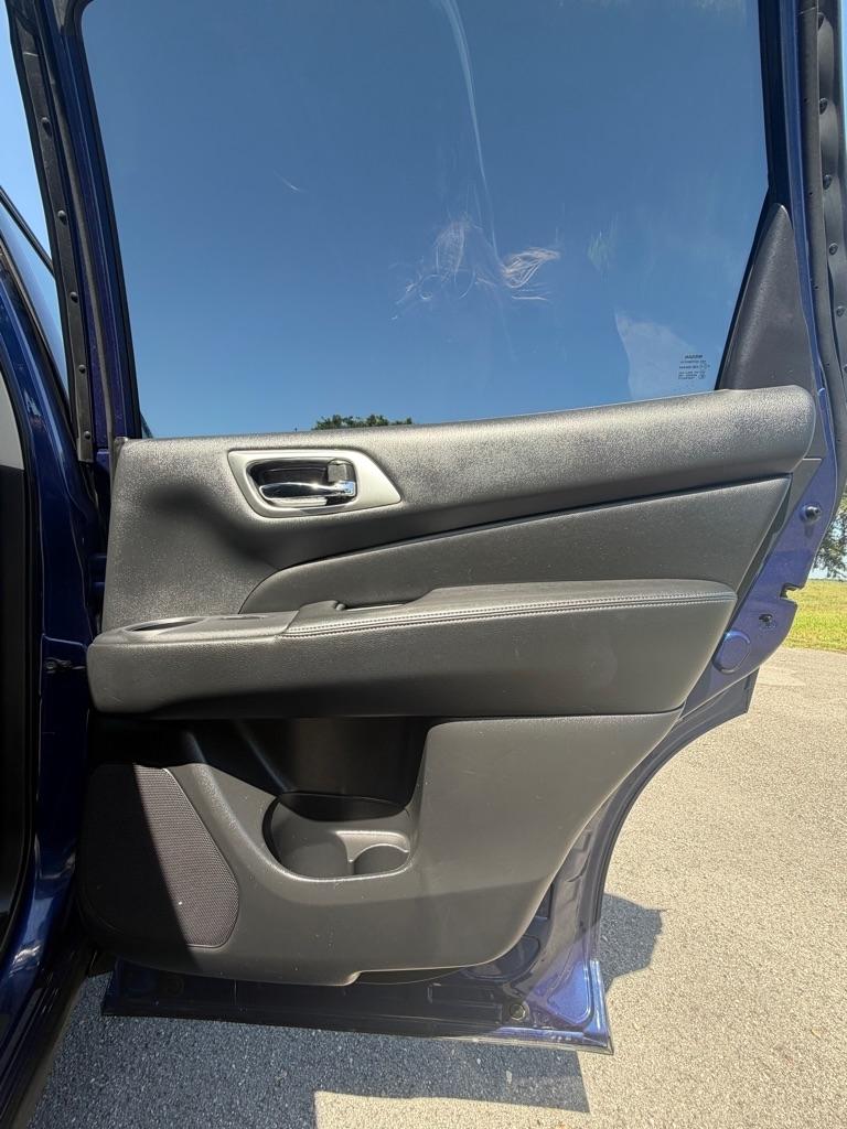 Nissan Pathfinder FWD S 2019