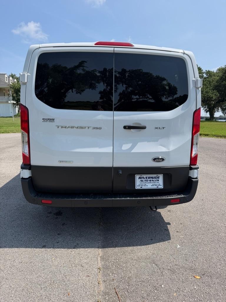 Ford Transit Passenger Wagon T-350 148" Low Roof XLT RWD 2023
