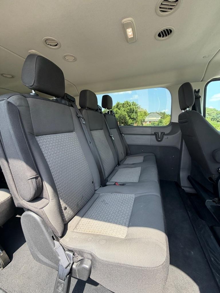 Ford Transit Passenger Wagon T-350 148" Low Roof XLT RWD 2023