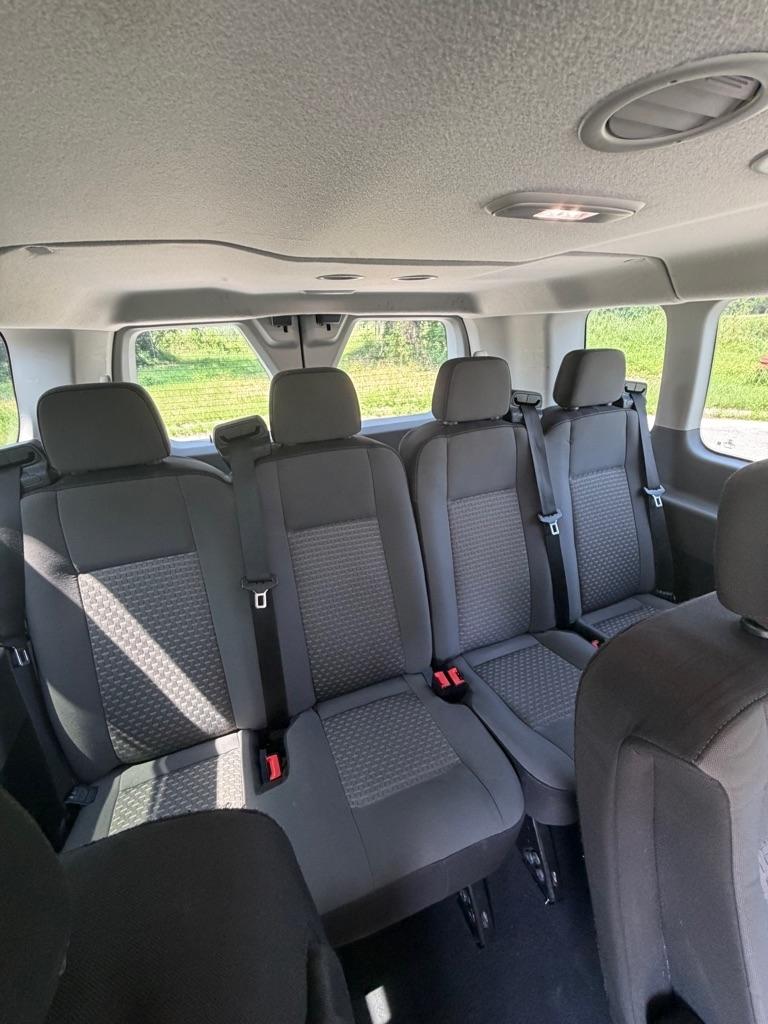 Ford Transit Passenger Wagon T-350 148" Low Roof XLT RWD 2023