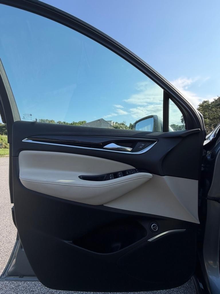 Buick Enclave FWD 4dr Essence 2018