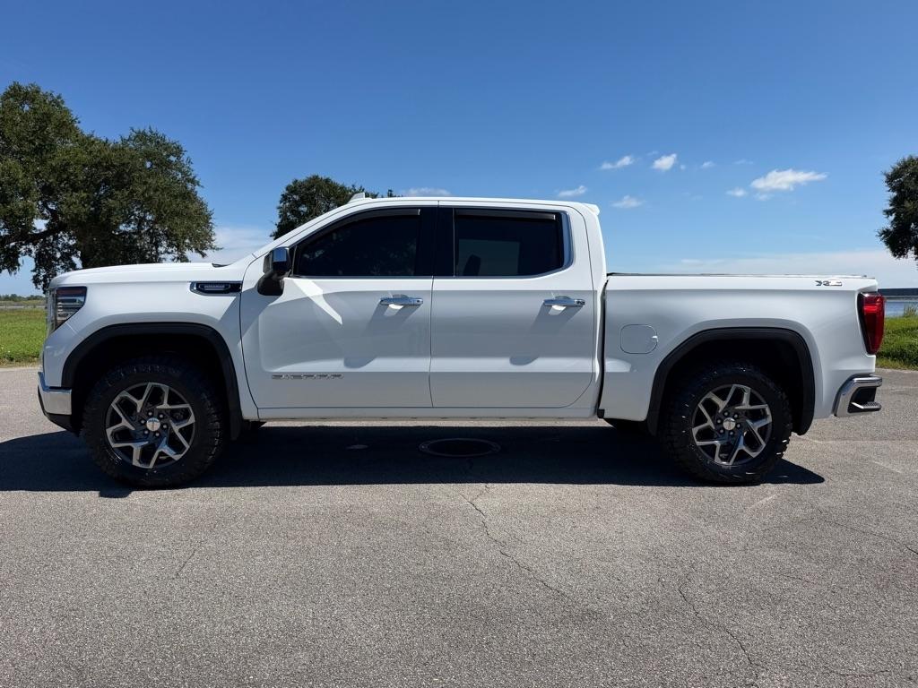 GMC Sierra 1500 4WD Crew Cab 147" SLT 2022