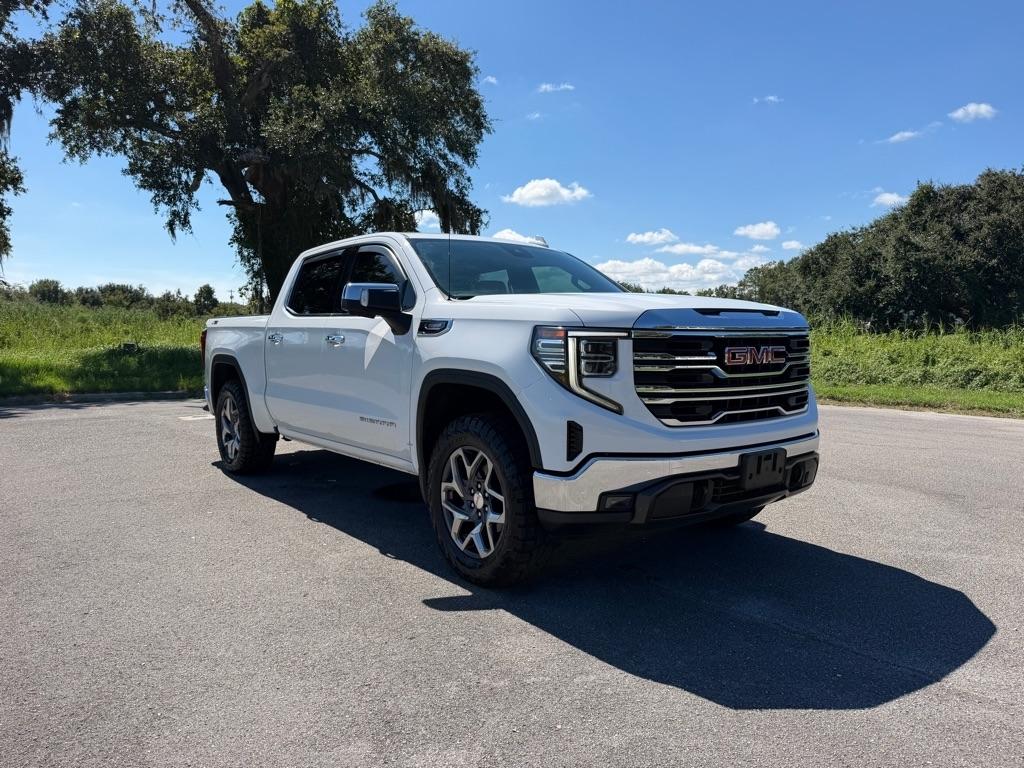 GMC Sierra 1500 4WD Crew Cab 147" SLT 2022
