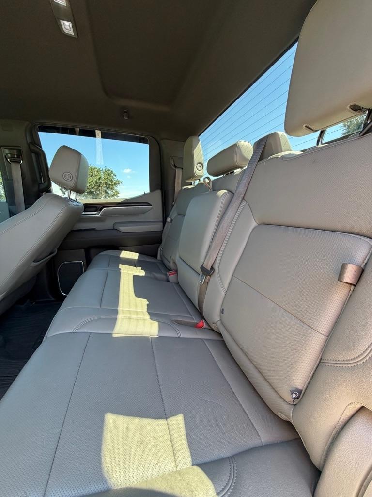 GMC Sierra 1500 4WD Crew Cab 147" SLT 2022